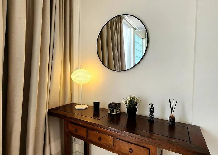 Cozy Townhouse For 7 Guests, 5-minute Walk From Bts Bangkok