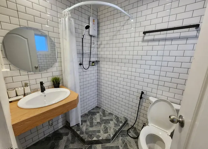 Holiday home Cozy Townhouse For 7 Guests, 5-minute Walk From Bts