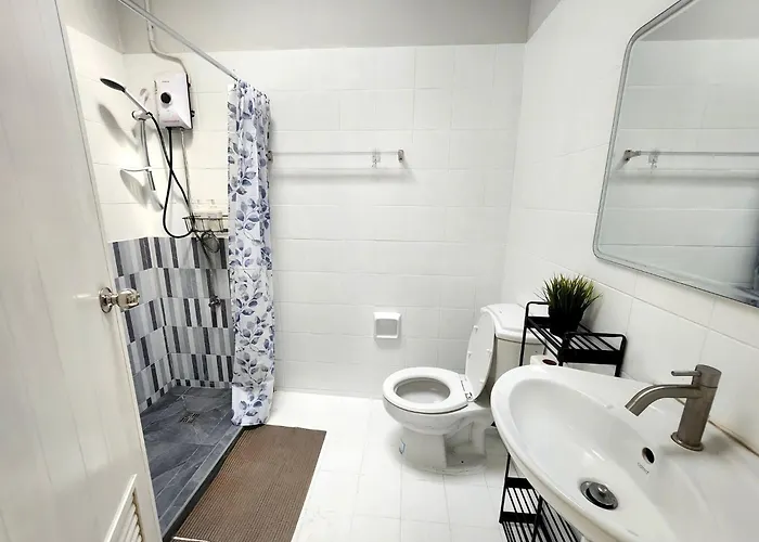 Cozy Townhouse For 7 Guests, 5-minute Walk From Bts Holiday home